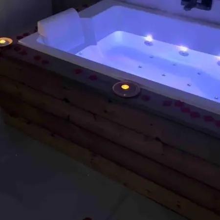 Avec Jaccuzzi 15 Min Du Centre De Lyon Apartment Villeurbanne