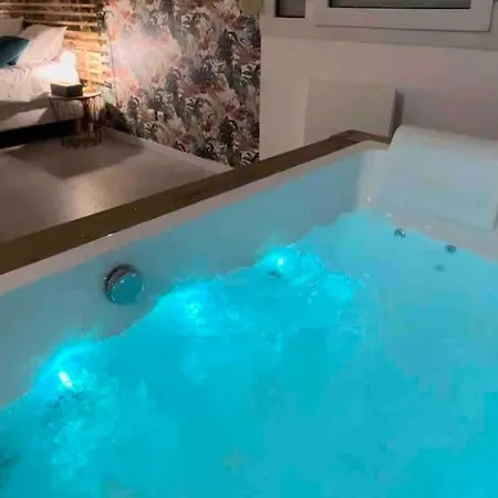 Apartment Avec Jaccuzzi 15 Min Du Centre De Lyon *