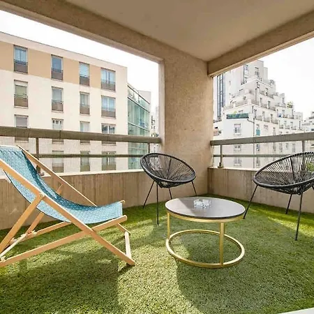 Avec Jaccuzzi 15 Min Du Centre De Lyon Apartment